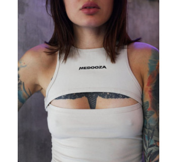 Майка с вырезом MEDOOZA "Logo" (W) (молочный)
