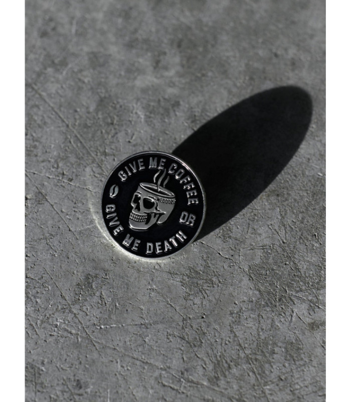 Значок MEDOOZA "Coffee Or Death"