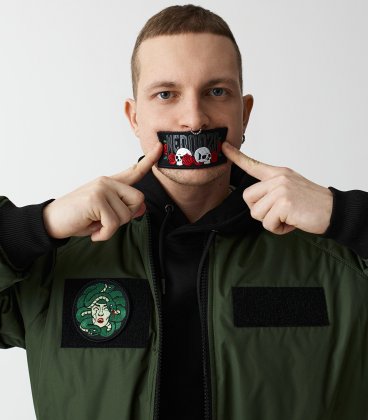 Бомбер MEDOOZA с патчами "Head" (зеленый)