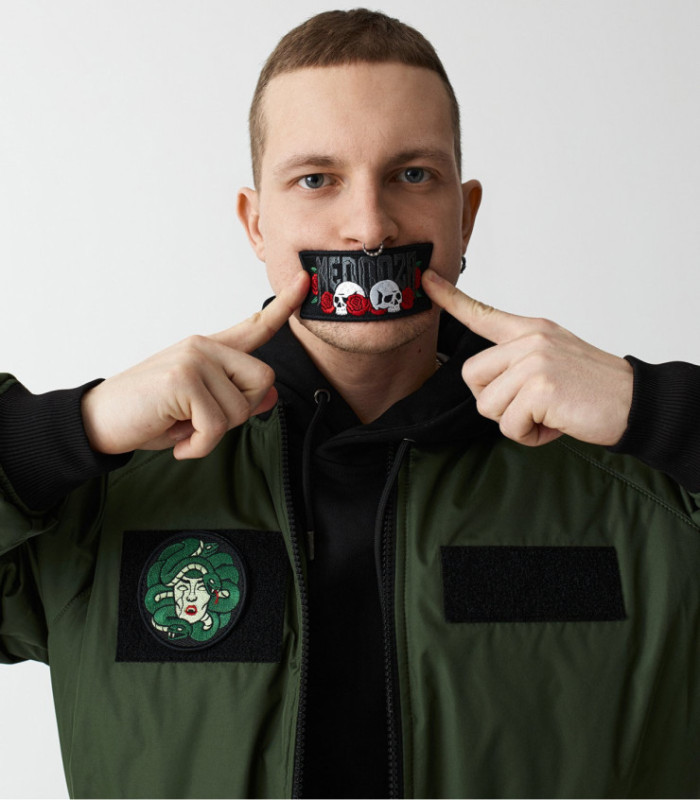 Бомбер MEDOOZA с патчами "Head" (зеленый)